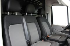 VW Crafter Kasten 35 mittellang HD/ AHK/ LED/ NAVI VW Crafter Kasten 35 mittellang HD/ AHK/ LED/ NAVI