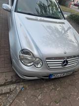 Mercedes-Benz C 200 CDI CLASSIC Classic - Mercedes-Benz C 200 mit Diesel-Antrieb: Coupe
