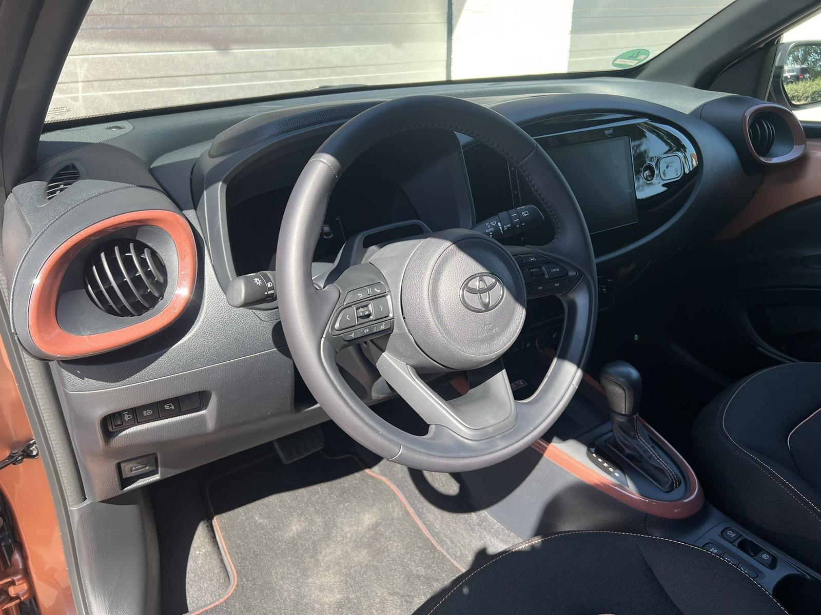 Toyota Aygo X Hybrid 1.5l Teamplayer Technik-P.