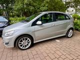 Mercedes-Benz B 180 Autotronic unfallfrei Typ245 - gebrauchte Mercedes-Benz B 180 aus dem Jahr 2010