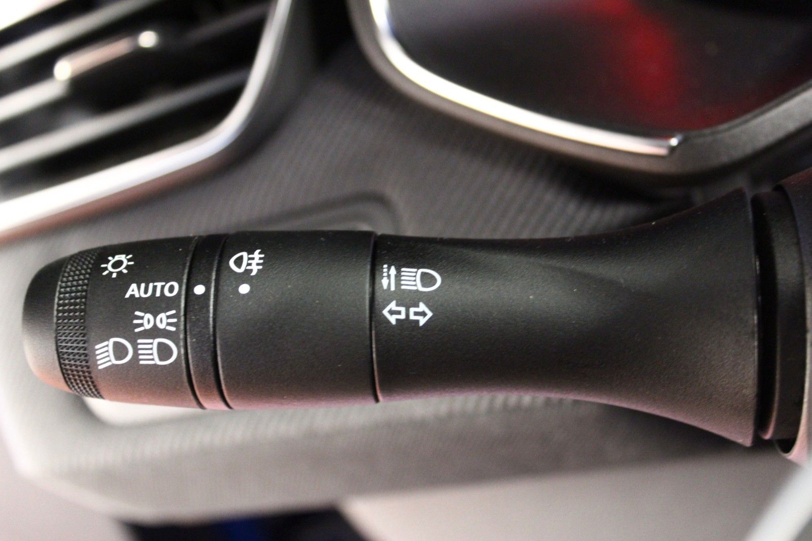 Fahrzeugabbildung Renault Clio TCe 90 Esprit Alpine *Winter-Paket*Bose*