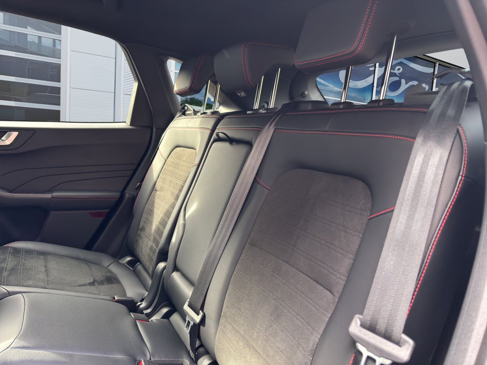 Fahrzeugabbildung Ford Kuga Hybrid ST-Line X