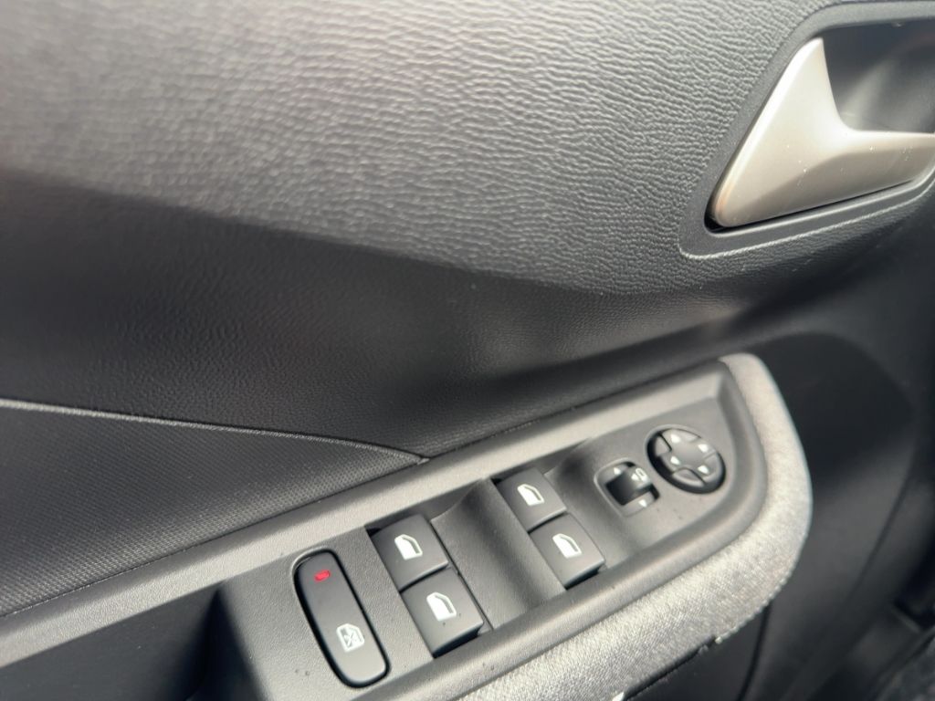 Fahrzeugabbildung Opel Frontera Ultimate, Allwetter, RFK, LHZ, SHZ, PDC