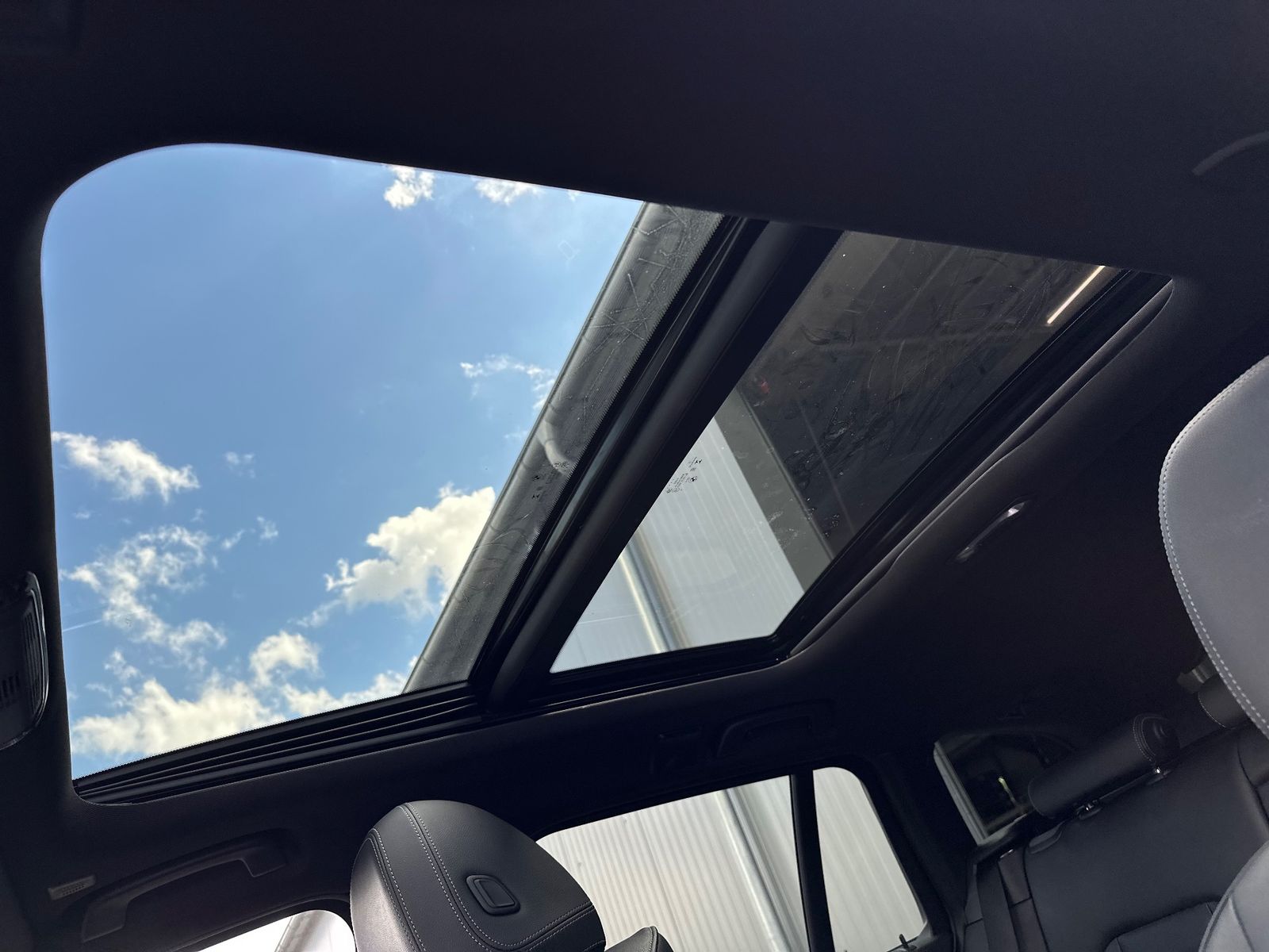 Fahrzeugabbildung BMW 330 e Touring M-Sport NAV+LED+PANO+AHK+HEAD-UP