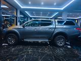 Mitsubishi L200 Plus Doppelkabine 4WD - graue Mitsubishi L200