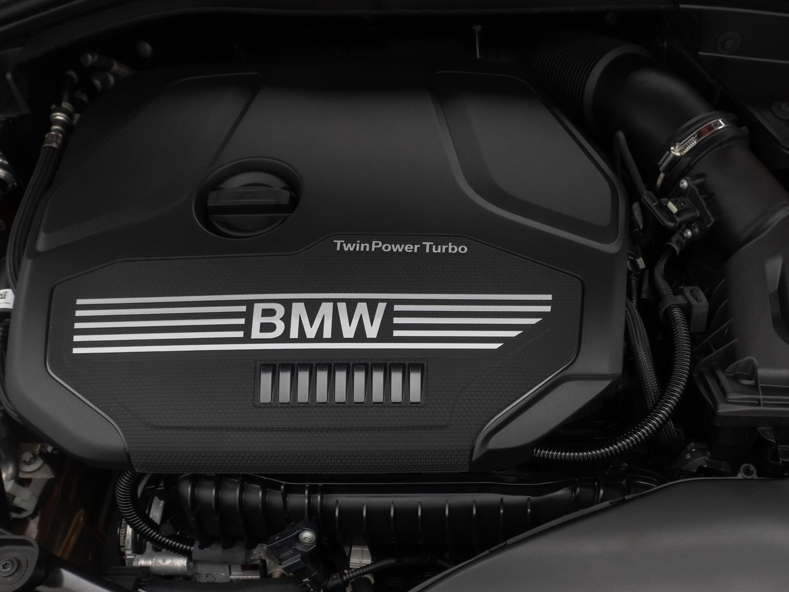 Fahrzeugabbildung BMW 118i GeschwindigReg HUD DAB Alarm HiFi CockpitPr