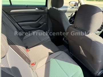 Volkswagen Passat Variant - 10