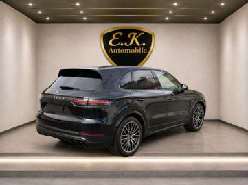 Porsche Cayenne - 5