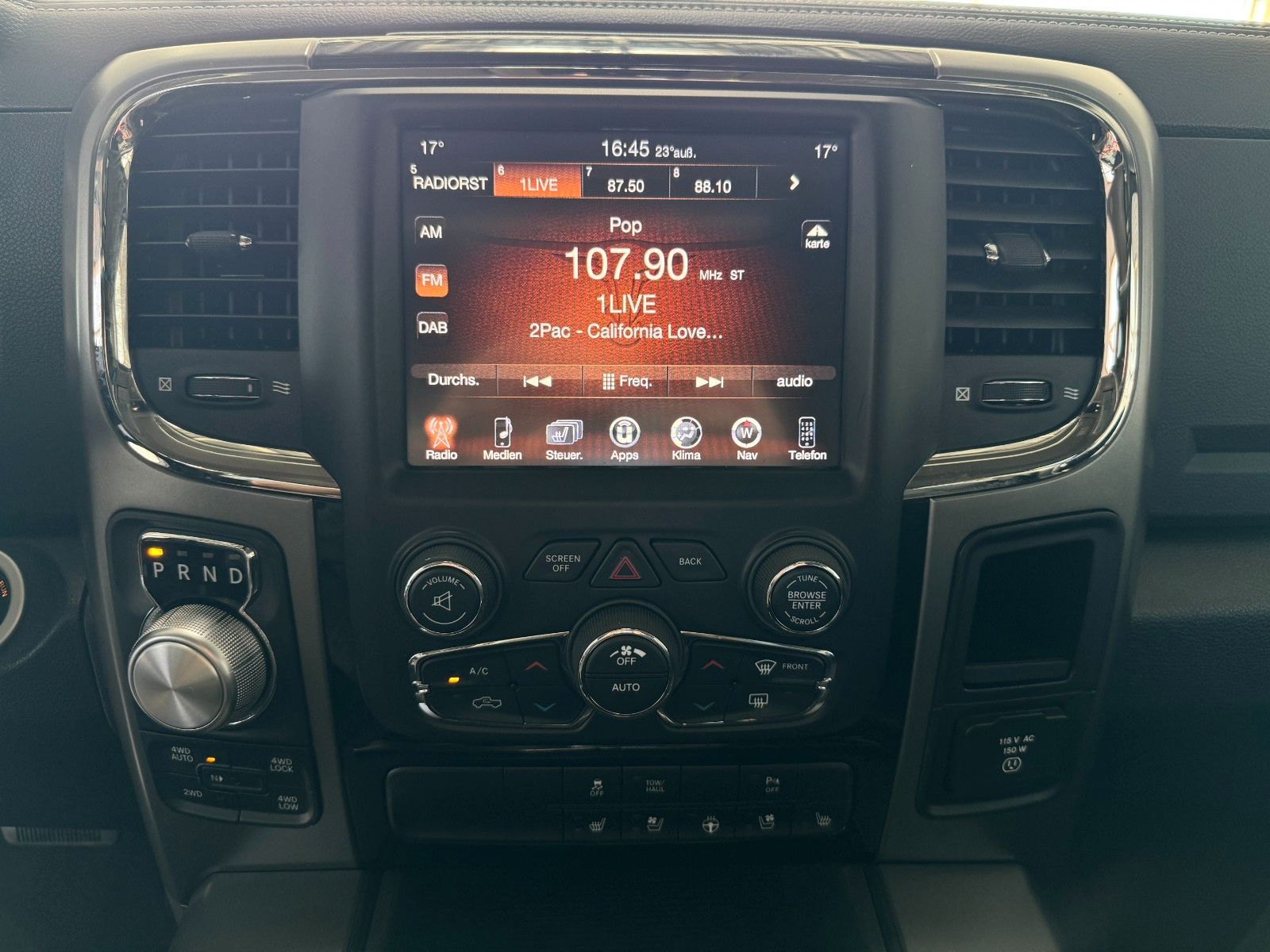Fahrzeugabbildung Dodge RAM 5,7 Crew Cab Sport LPG 1Hand Deutsche EZ