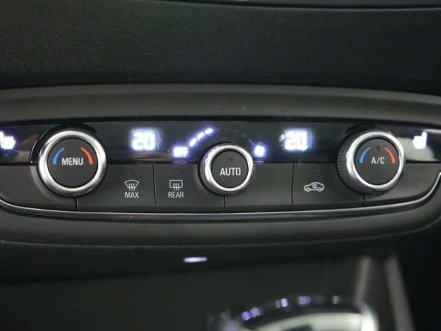 Crossland ELEGANCE+NAVI+SITZ-/LENKRADHEIZUNG+RÜC