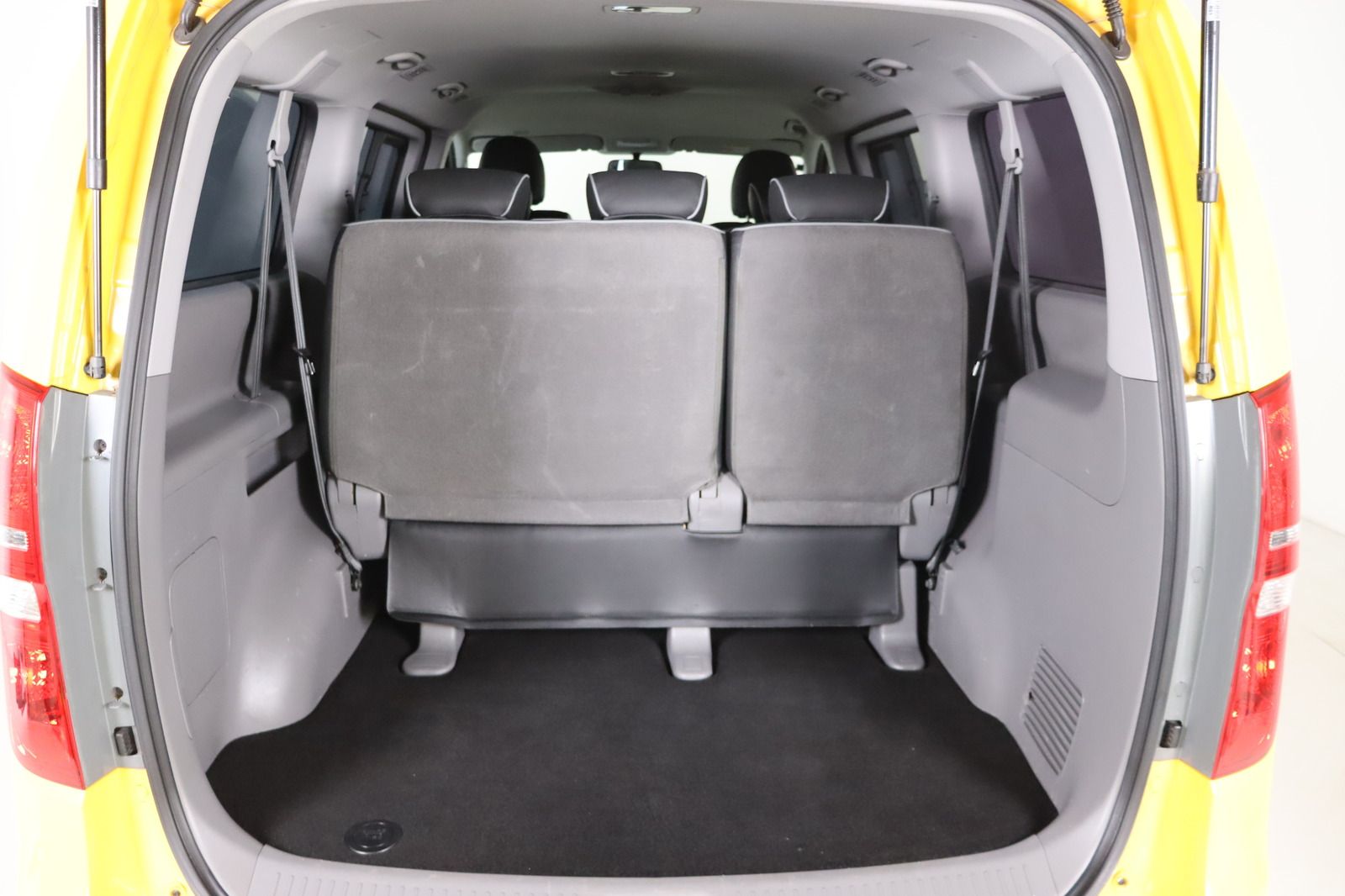 Fahrzeugabbildung Hyundai H-1 2.5CRDi Starex * RFK * Lenkradhzg. * Navi