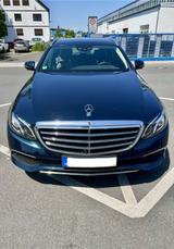 Mercedes-Benz E 200 4MATIC T *StandHz*AHK*Ambient*Leder*HeadUp - Mercedes-Benz E 200: Grün