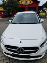 Mercedes-Benz B 180 8gang-Autom Navi SzHz PDC Kamera Leder Na - gebrauchte Mercedes-Benz B 180 aus dem Jahr 2023