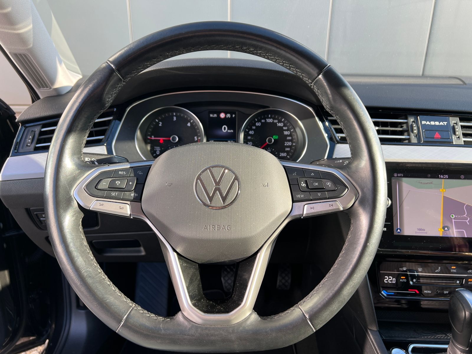Fahrzeugabbildung Volkswagen Passat Variant Business 2.0 TDI DSG *AHK, LED, A