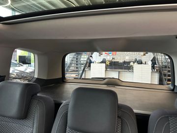 MYAUTOCENTER – Gebraucht- und Jahreswagen mit Werkstattservice in Pfaffenhofen Volkswagen Touran Comfortline BMTStart-Stopp *Pano*AHK*