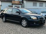 Toyota Avensis 1.8 Sol Kombi Klimaautomatik 8xBereifung - Toyota Avensis in Hannover