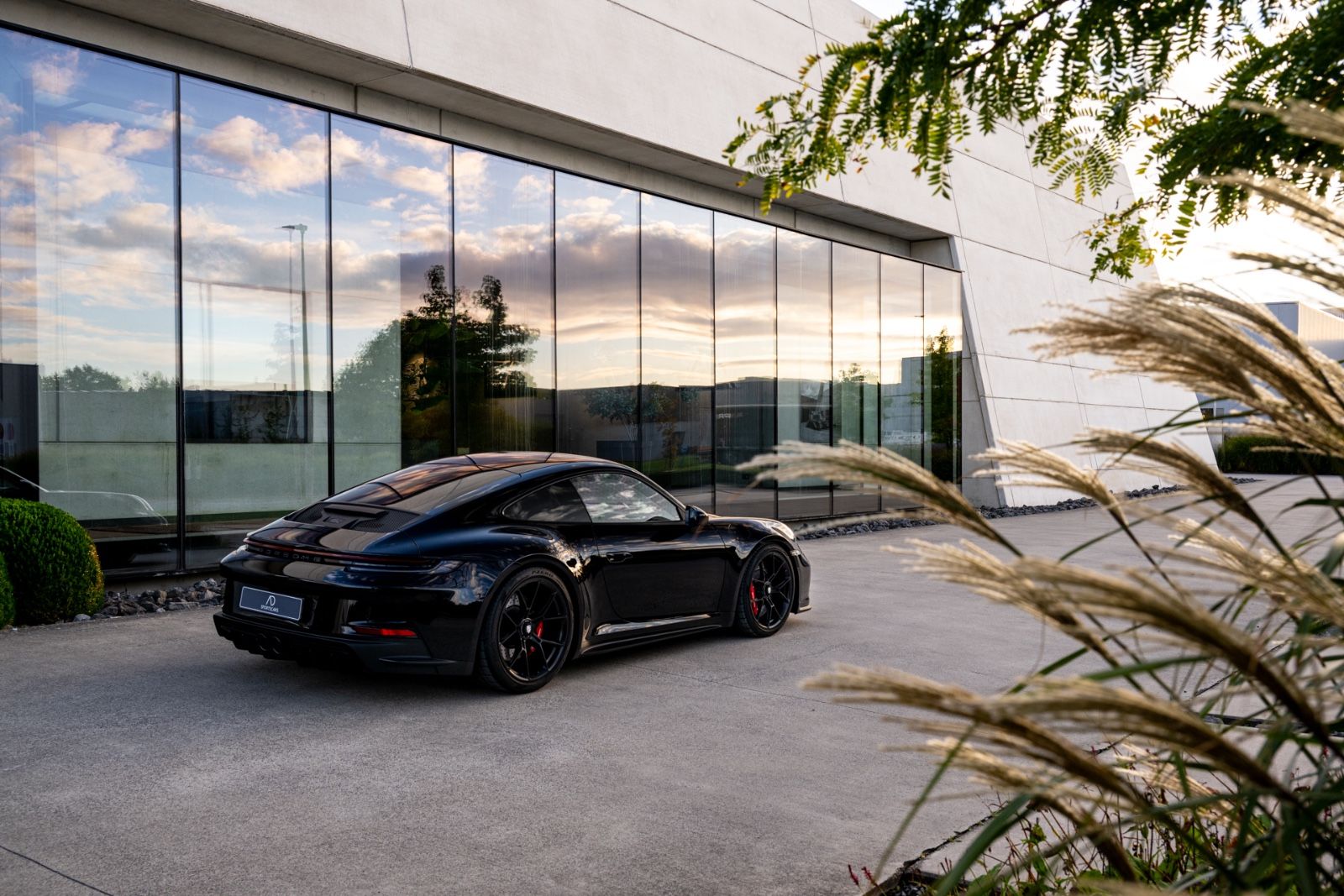 Porsche 911 GT3 Touring | Full Black | Approved imagem 2