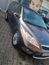 Ford Focus 2,0TDCi PowerShift DPF Ghia Turnier Ghia - Ford Focus aus 2008: Turnier