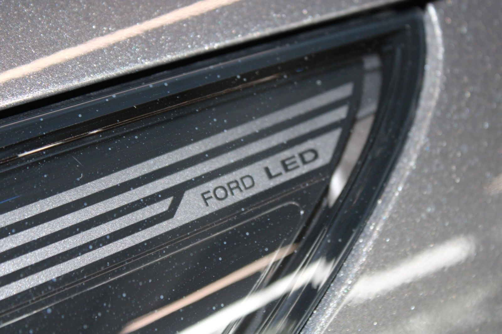 Fahrzeugabbildung Ford Kuga PHEV ACTIVE NAVI Kamera Winter Paket