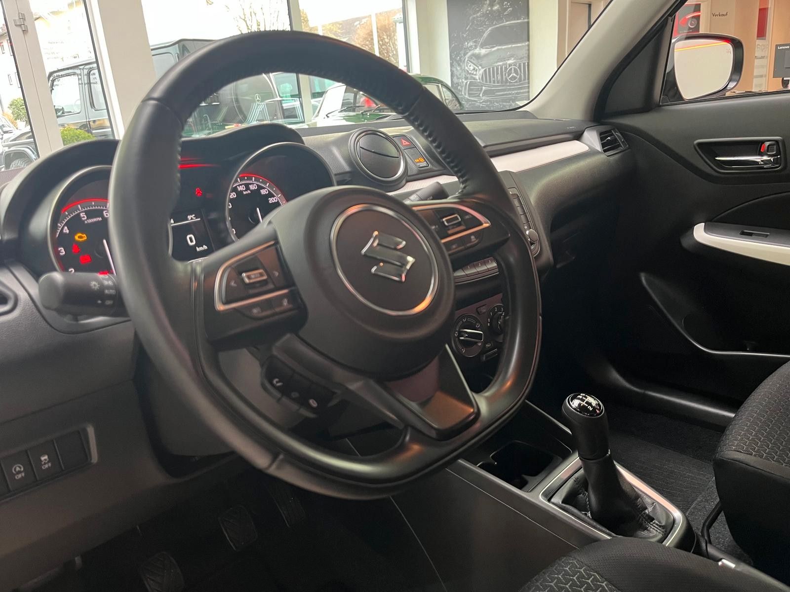 Fahrzeugabbildung Suzuki Swift 1.2 Dualjet Club