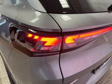 Volkswagen T-Roc 1.5 neues Modell R-Line AHK*elek Kofferr.