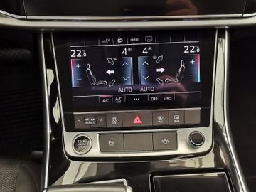 Audi Q8 - 11