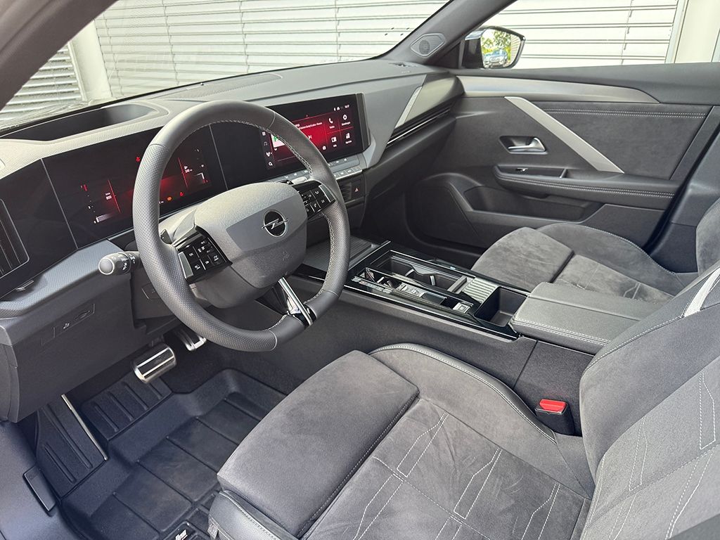 Astra L Sports Tourer 1.2 Turbo *LED*PANO*AHK*