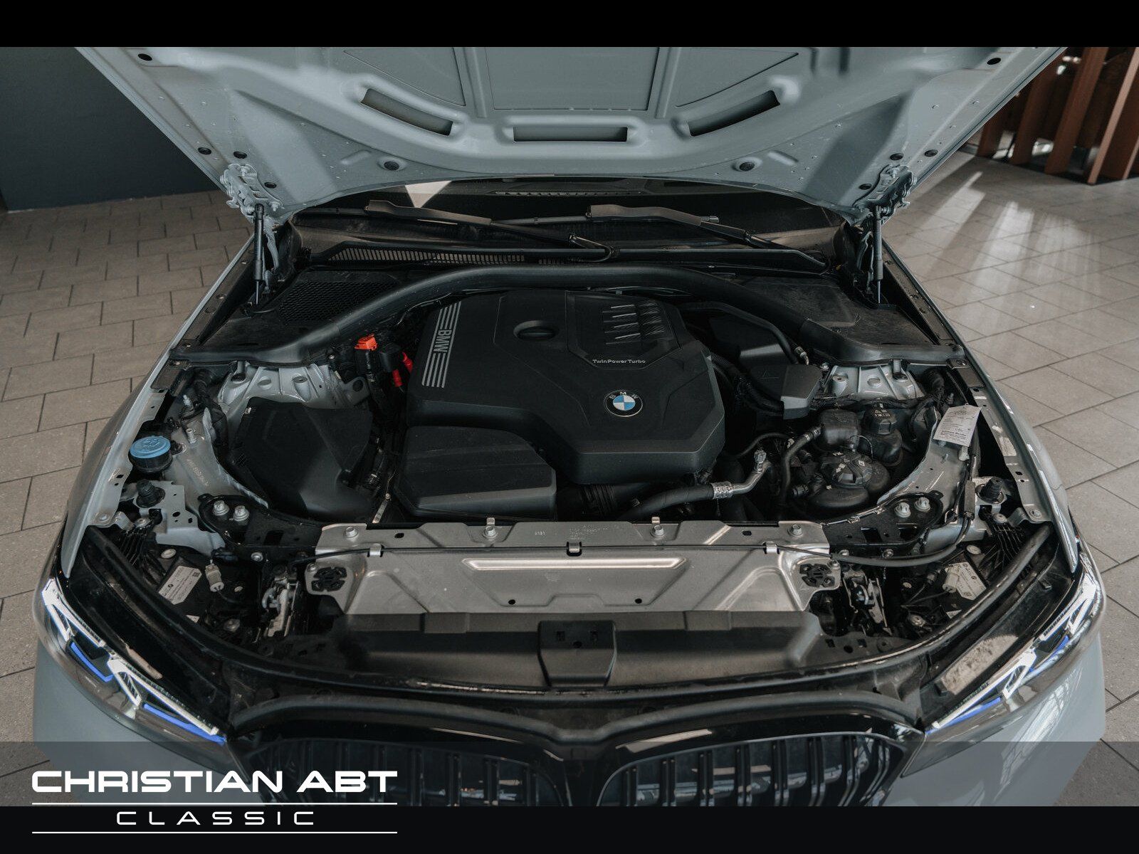 Fahrzeugabbildung BMW 330i xDrive M-Sport LED Garantie AHK