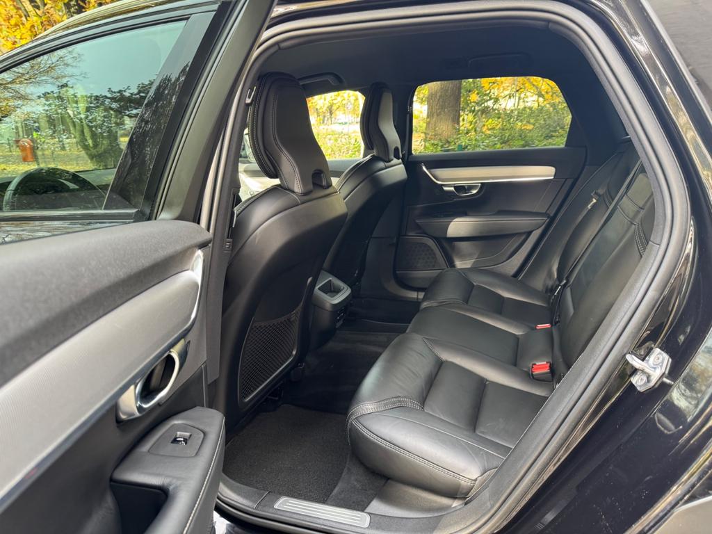 Volvo V90 Cross Country