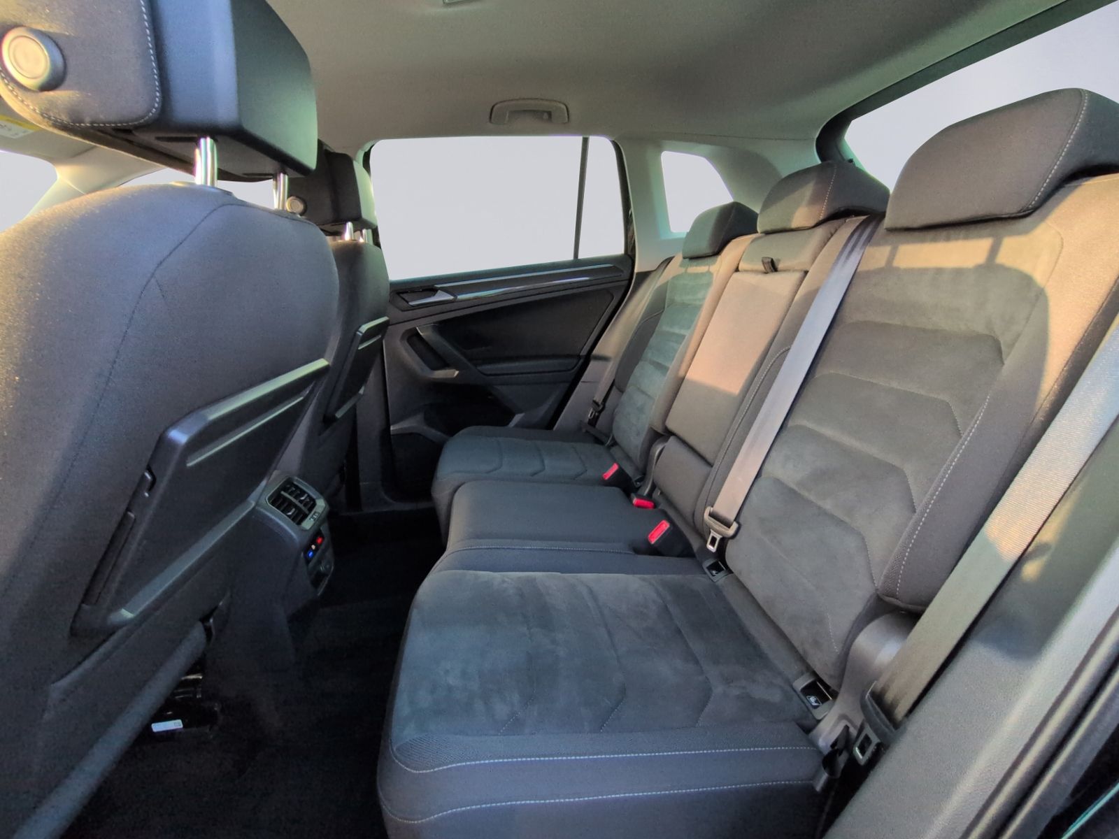 Tiguan 2.0 TSI DSG 4M R Line AHK/HEAD-UP