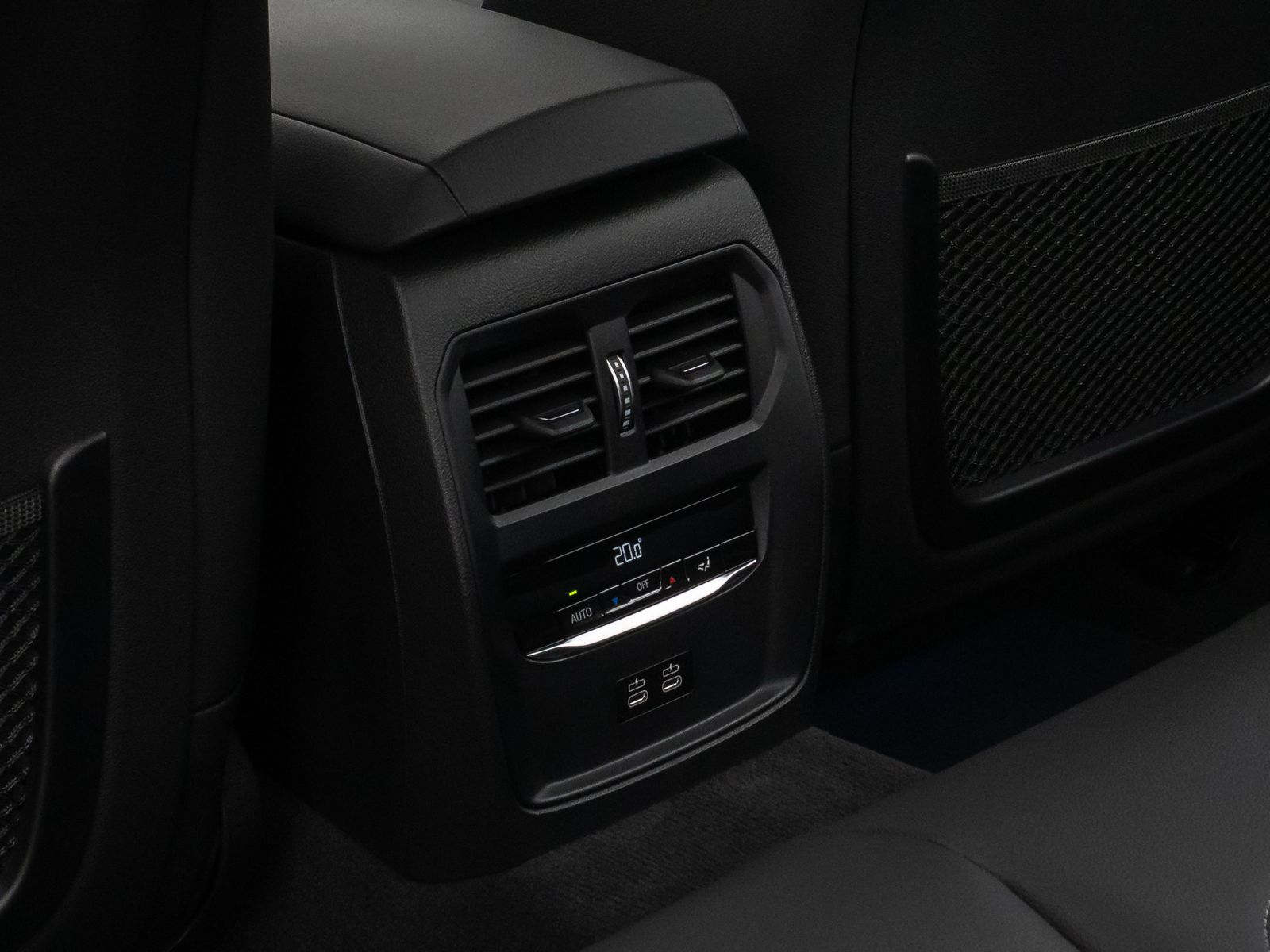 Fahrzeugabbildung BMW 320i xD DAB CockPit+ PDC DrivingAssit AHK Sport