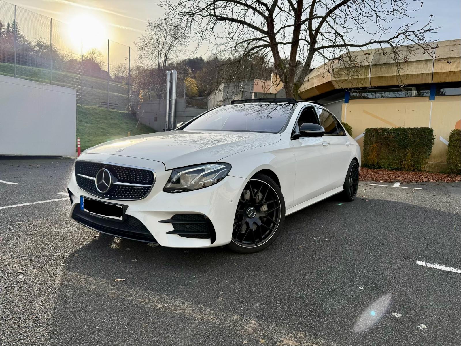 Mercedes-Benz E 350d AMG BURM. PANO MASSAGE SCHECKHEFT VOLL MB