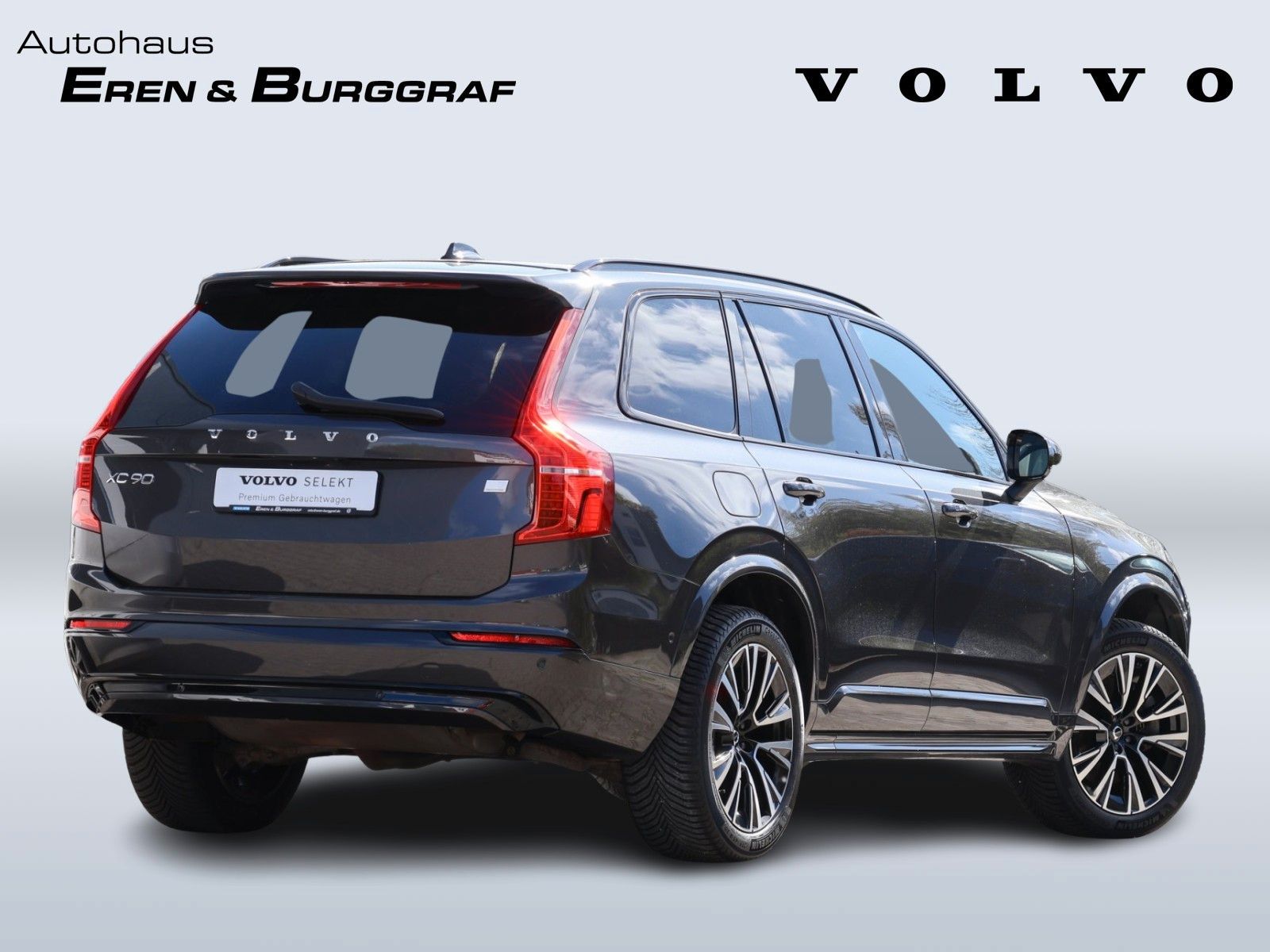 Volvo XC90 Plus Dark Recharge Plug-In Hybrid AWD foto 2