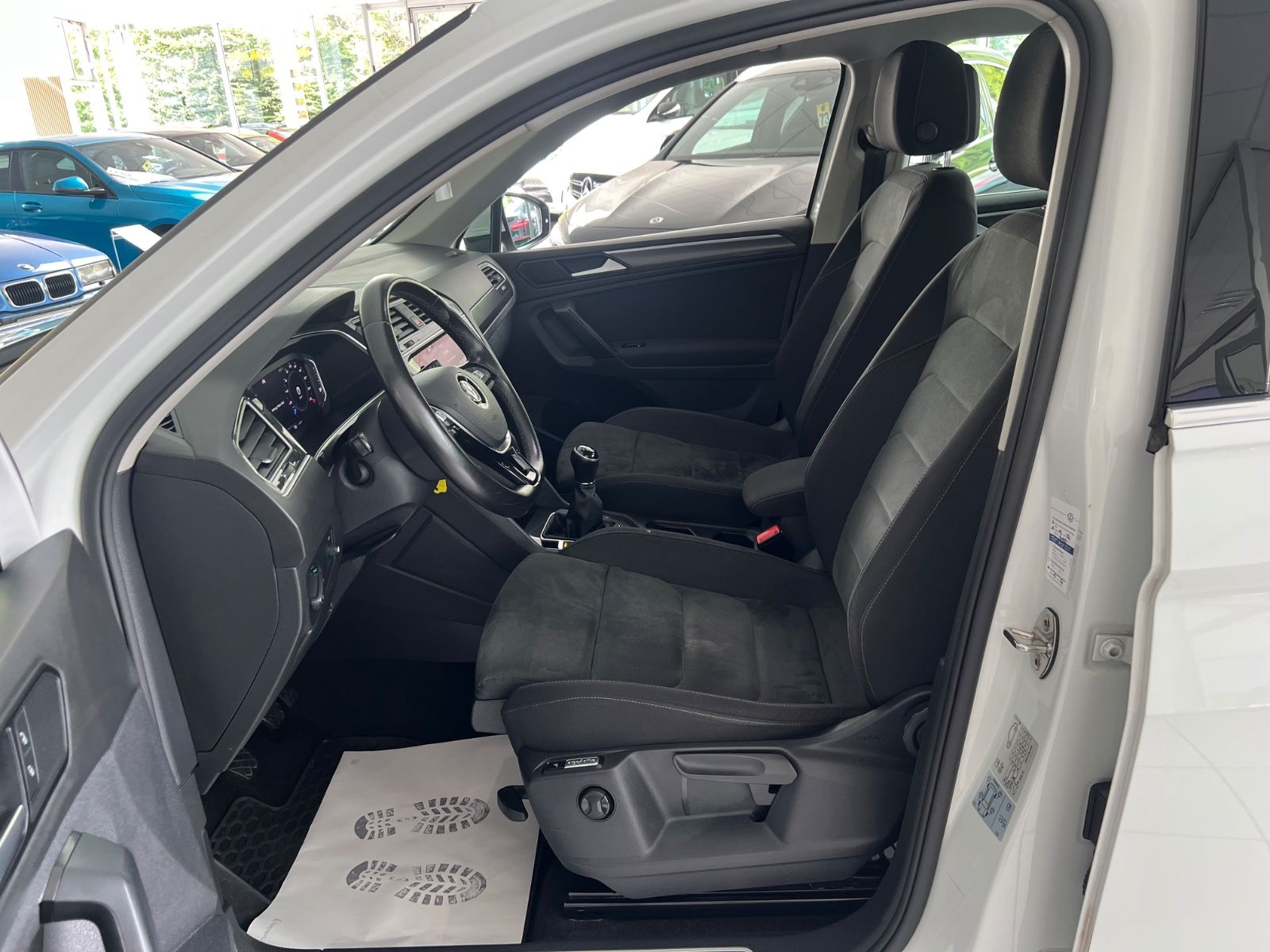 Fahrzeugabbildung Volkswagen Tiguan Comfortline 2.0TDI *DIGITALTACHO*LED*360°