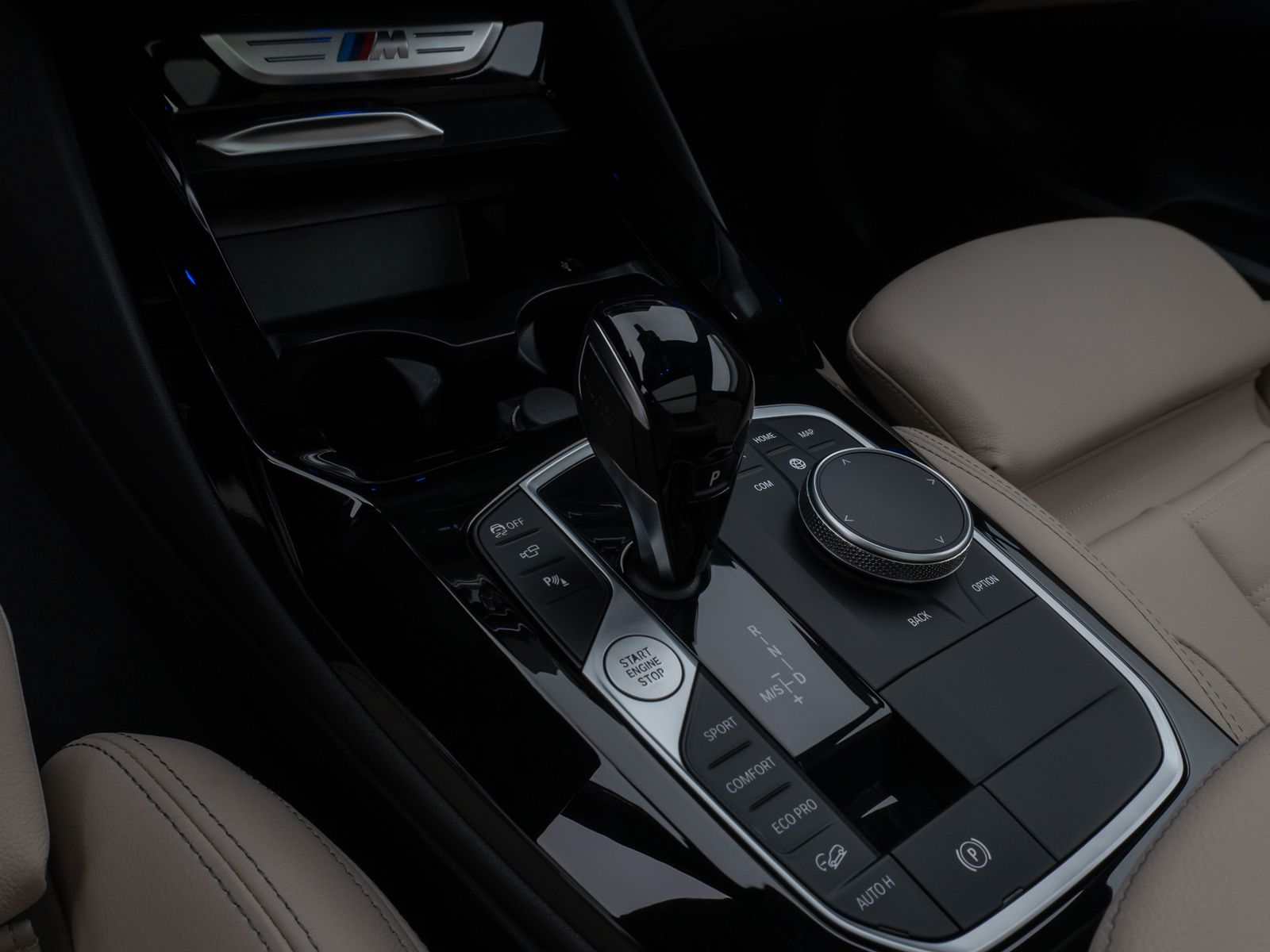 Fahrzeugabbildung BMW X3 M40i Panorama Laser 360°HUD DAB HiFi AHK ACC