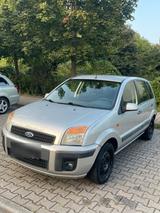 Ford Fusion 1.4L mit TÜV - Ford Fusion mit Benzin-Antrieb: Kleinwagen, 1.4