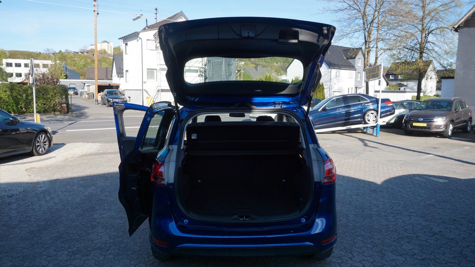 Fahrzeugabbildung Ford B-Max SYNC Edition