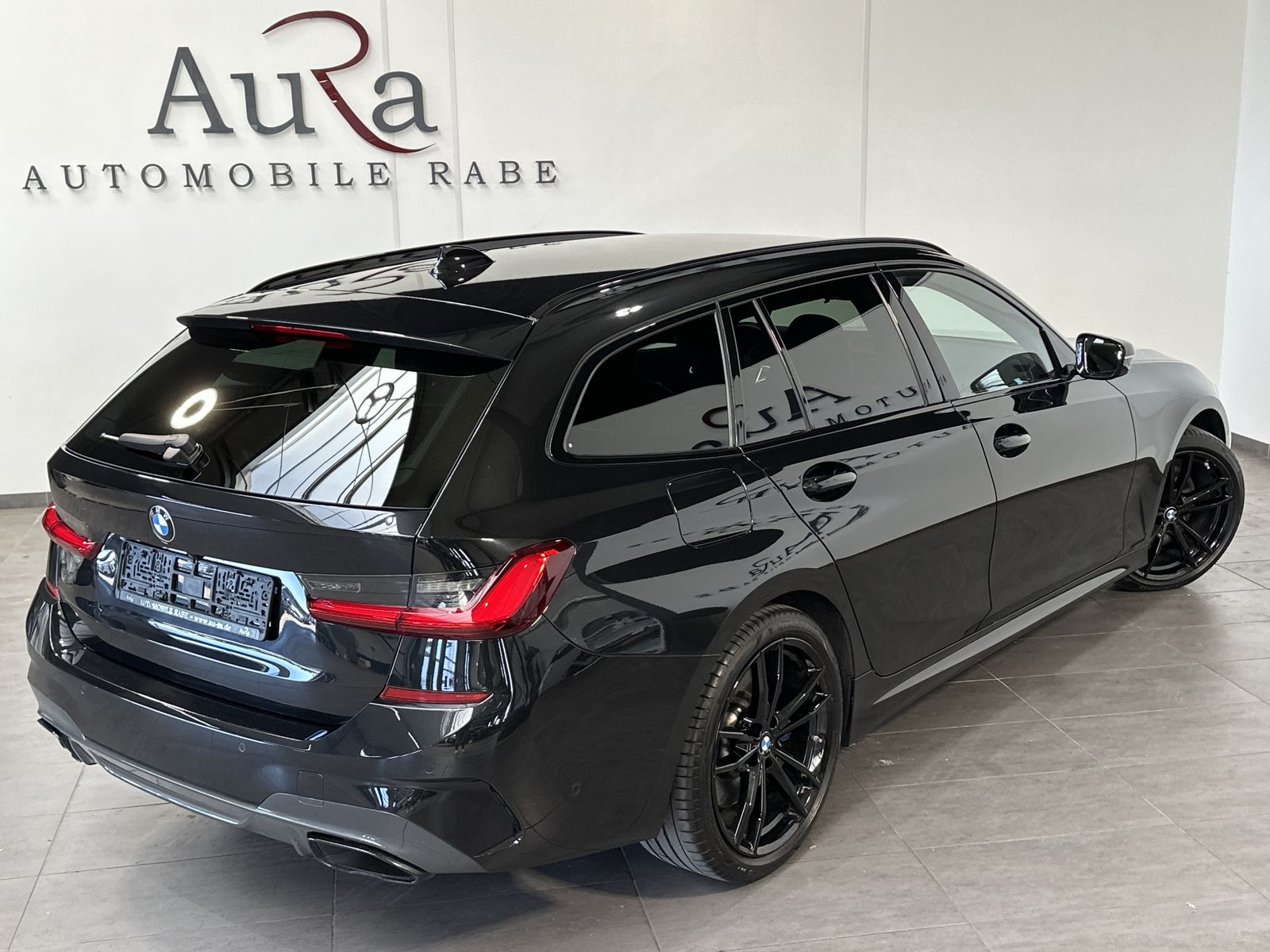 Fahrzeugabbildung BMW M340d Touring xDrive NAV+LASER+AHK+ACC+HEADUP+PP