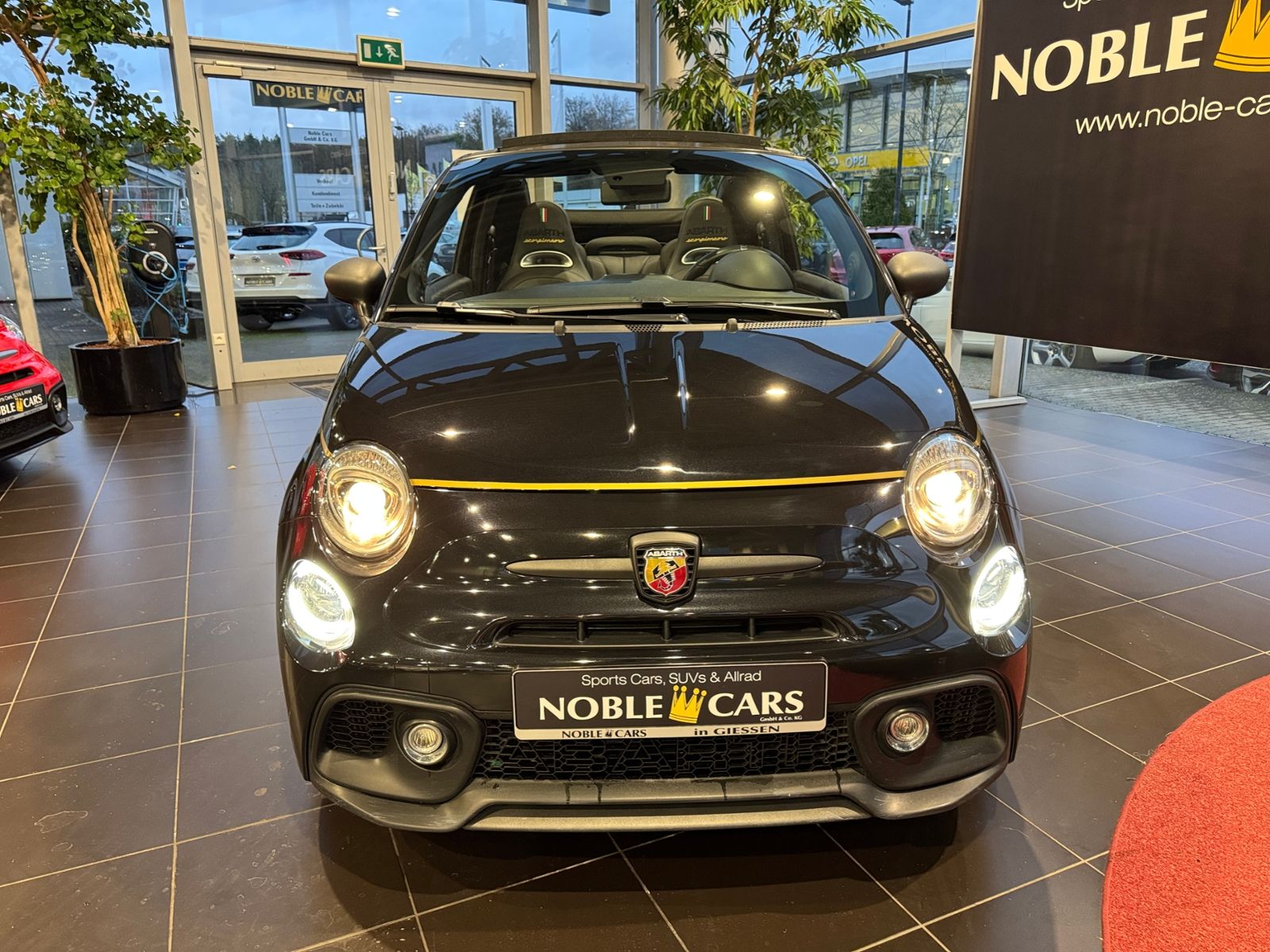 Fahrzeugabbildung Abarth 595C  Scorpioneoro SHZ NAVI ALU