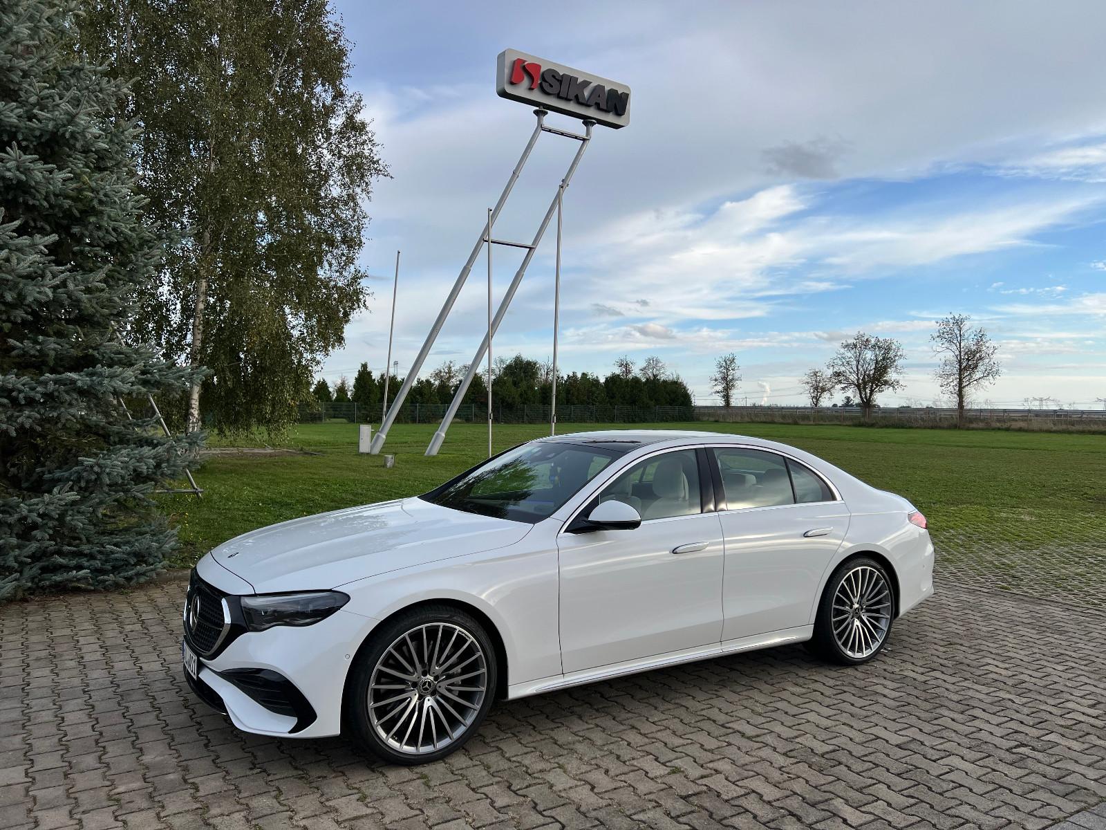 Mercedes-Benz E 450d 4Matic AMG Burmester 4D MBUX Superscreen