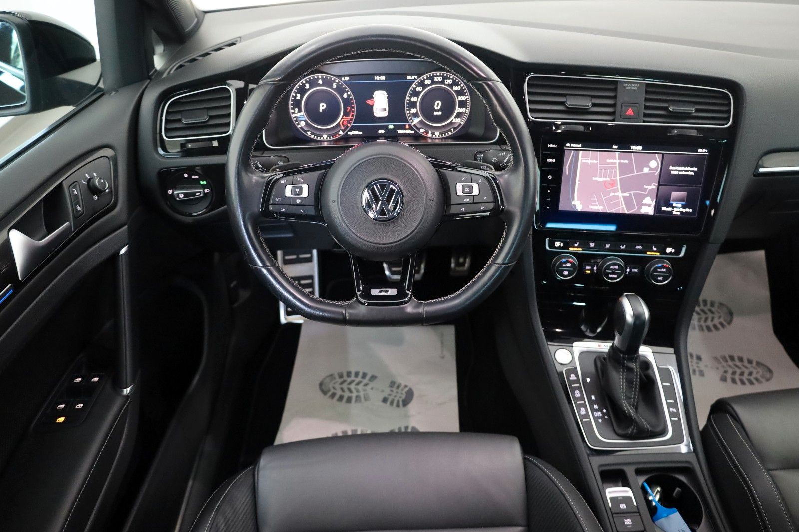 Fahrzeugabbildung Volkswagen Golf VII Variant R 4M Leder,Navi,LED,Kamera,ACC