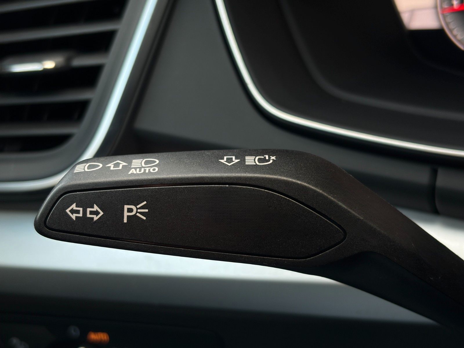 Fahrzeugabbildung Audi Q5 45 TFSI quattro S-line 3-Z.Klima Temp CAM VC