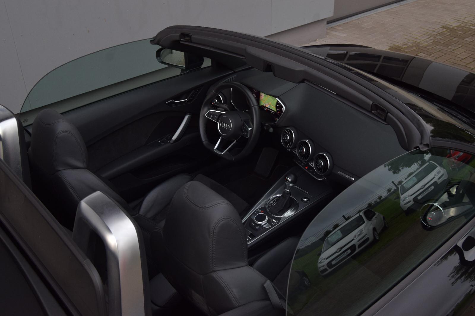 Audi TT Roadster !AUTOMATIK!Navi,Leder,Xenon,Parks,,,