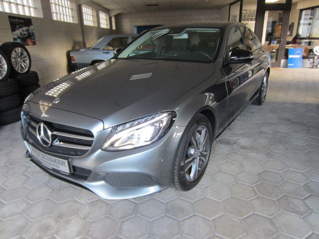 Mercedes-Benz C 250 Avantgarde/Autom 9G/LED/Night/Sitzh/Top