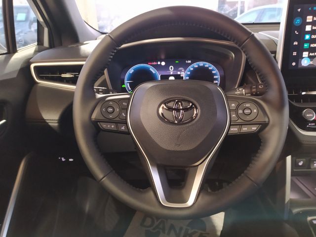 Toyota Corolla Cross Hybrid TEAM-D Panora Grau Automatik