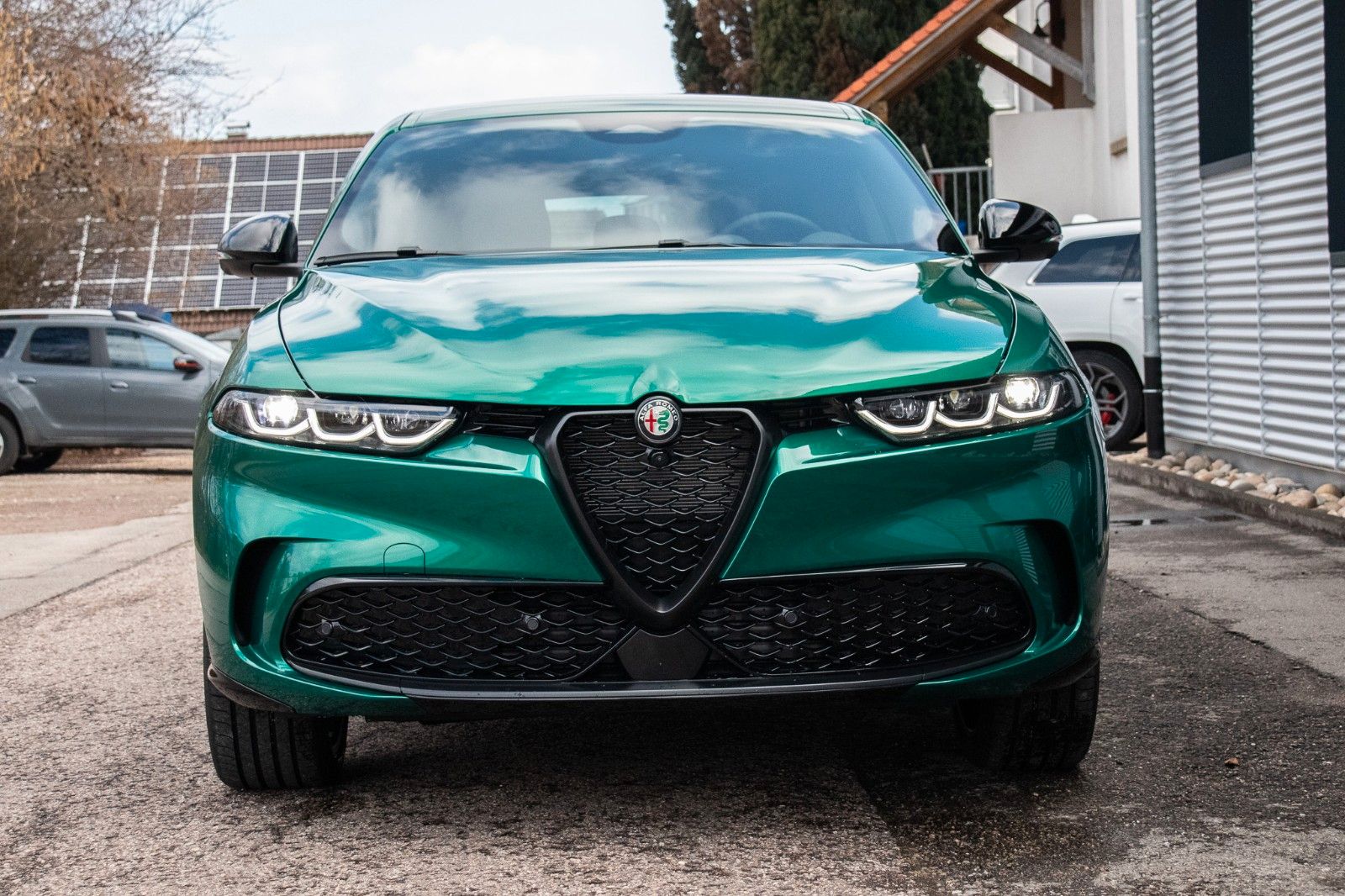 Fahrzeugabbildung Alfa Romeo Tonale MY25 1.5 VGT Hybrid 118kW DCT INTENSA