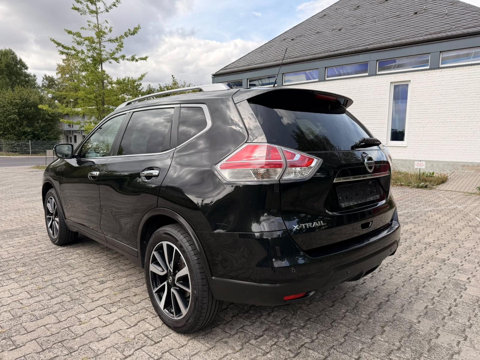 NISSAN X-TRAIL TEKNA 4X4 PANORAMIQUE GPS | 131 ch | BVM | HAYON ÉLECTRIQUE | VOLANT EN CUIR