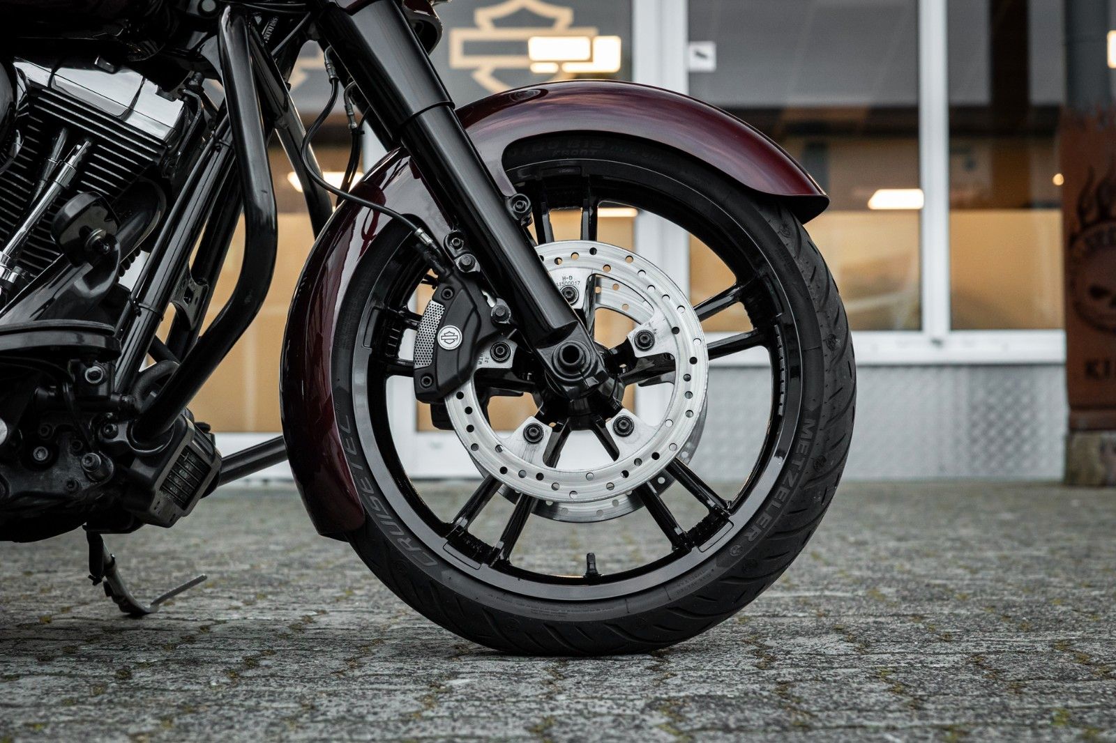 Fahrzeugabbildung Harley-Davidson STREET GLIDE SPECIAL FLHXS - APE - KessTech -