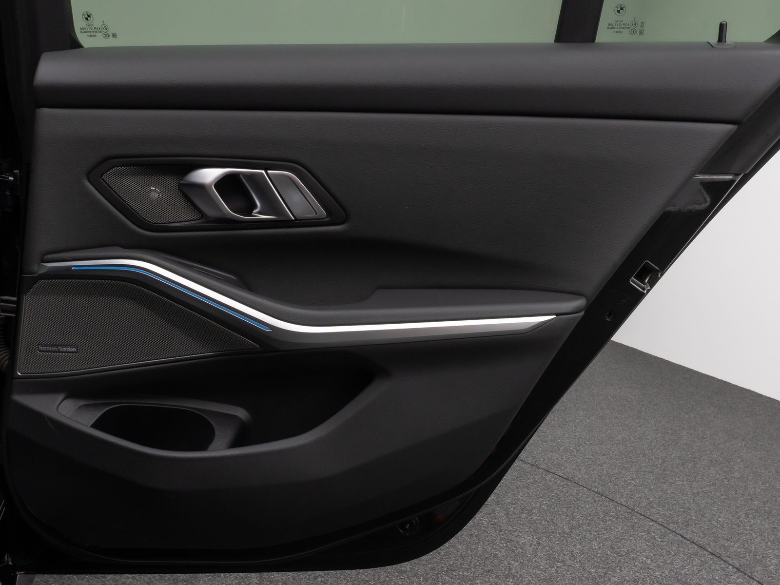 Fahrzeugabbildung BMW 320d 360° HUD DAB H/K Komfort Alarm Sport Leder
