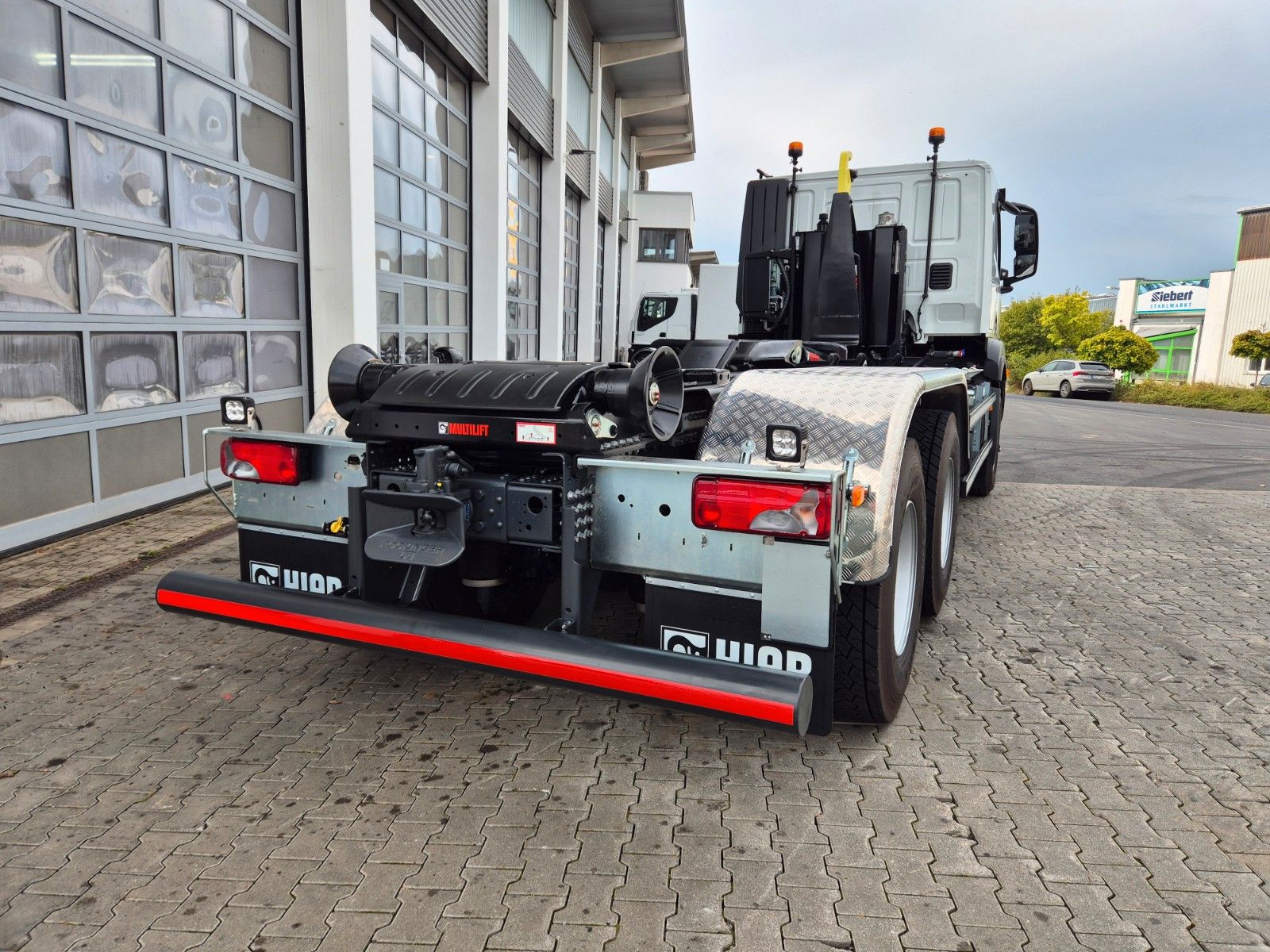 Fahrzeugabbildung Iveco X-Way AT300X48Z/P HR OFF 6x4 Hiab Winterdienst